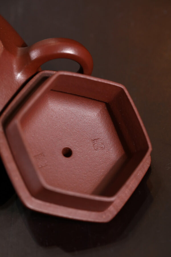 Hexagonal Minglu Zisha Teapot | 六方明炉 | 130ml
