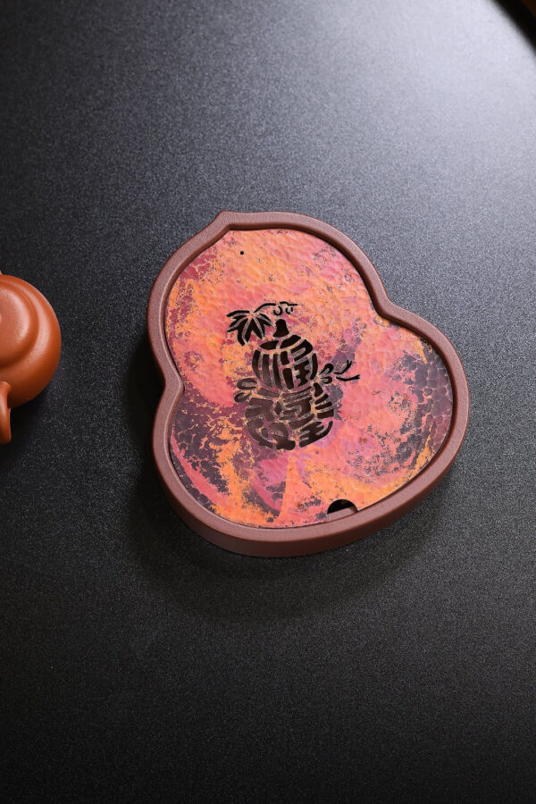 wsxc1778748977839_1 雜件|乾泡台|葫蘆B款|紫泥|手工錘紋銅片|18cm.16.5cm.3.5cm