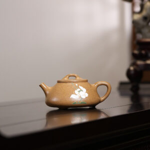 Traditional Style | Slip Painting | Xinzhou Shipiao Teapot | Green Jiangpo Clay | 160ml | 心舟石瓢