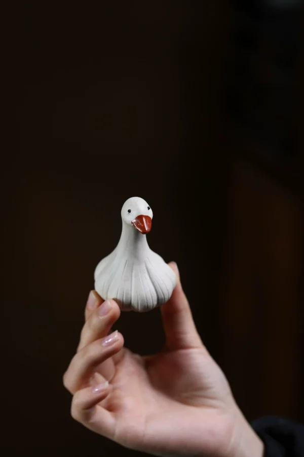 O1CN01H302a71EMqufLVPfG_!!1950110338 Yixing Zisha Tea Pet Ornament | Garlic Duck | Mini Tea Play | Tea Ceremony Accessory | 蒜了鴨