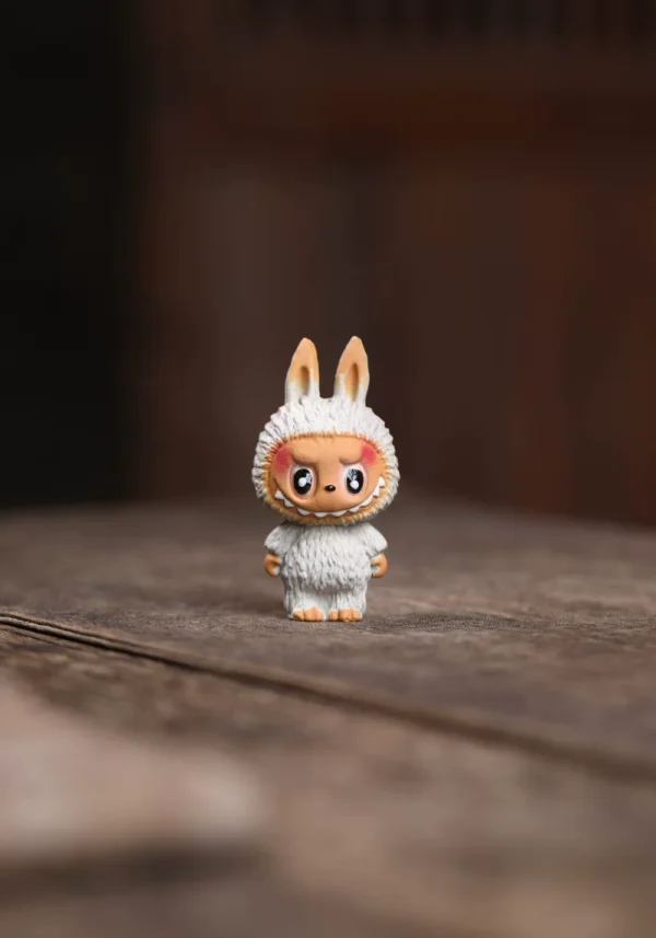 Zisha Labubu Tea Pet｜Handmade Creative Ornament｜Ceramic Decoration｜拉布佈紫砂茶寵