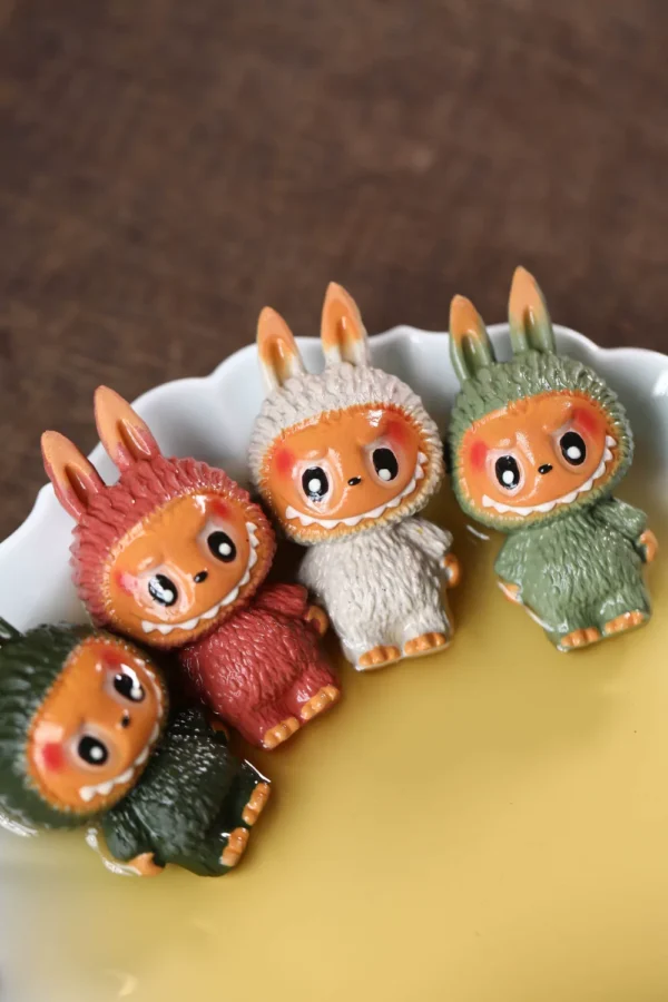 Zisha Labubu Tea Pet｜Handmade Creative Ornament｜Ceramic Decoration｜拉布佈紫砂茶寵
