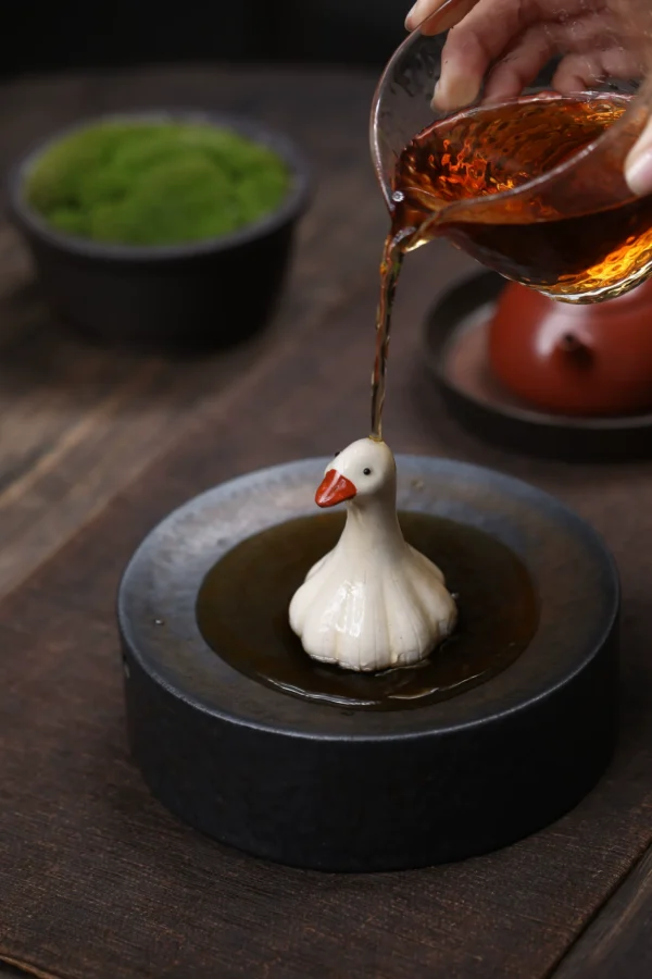 O1CN01WMPZy21EMquhF4DiX_!!1950110338 Yixing Zisha Tea Pet Ornament | Garlic Duck | Mini Tea Play | Tea Ceremony Accessory | 蒜了鴨