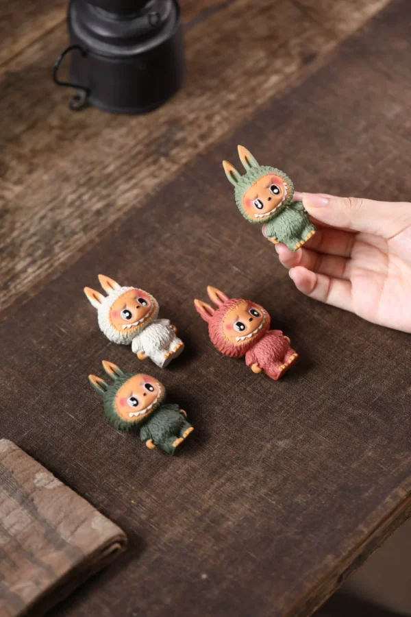 Zisha Labubu Tea Pet｜Handmade Creative Ornament｜Ceramic Decoration｜拉布佈紫砂茶寵