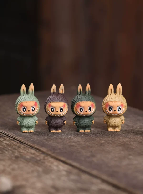 Zisha Labubu Tea Pet｜Handmade Creative Ornament｜Ceramic Decoration｜拉布佈紫砂茶寵