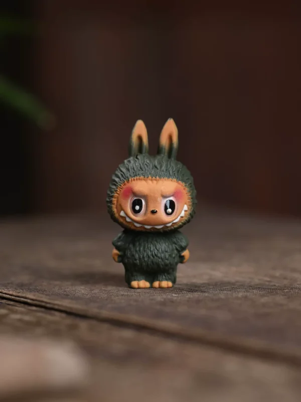 Zisha Labubu Tea Pet｜Handmade Creative Ornament｜Ceramic Decoration｜拉布佈紫砂茶寵