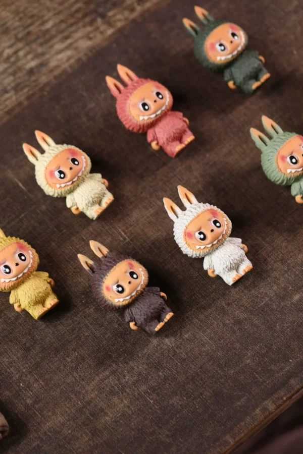Zisha Labubu Tea Pet｜Handmade Creative Ornament｜Ceramic Decoration｜拉布佈紫砂茶寵