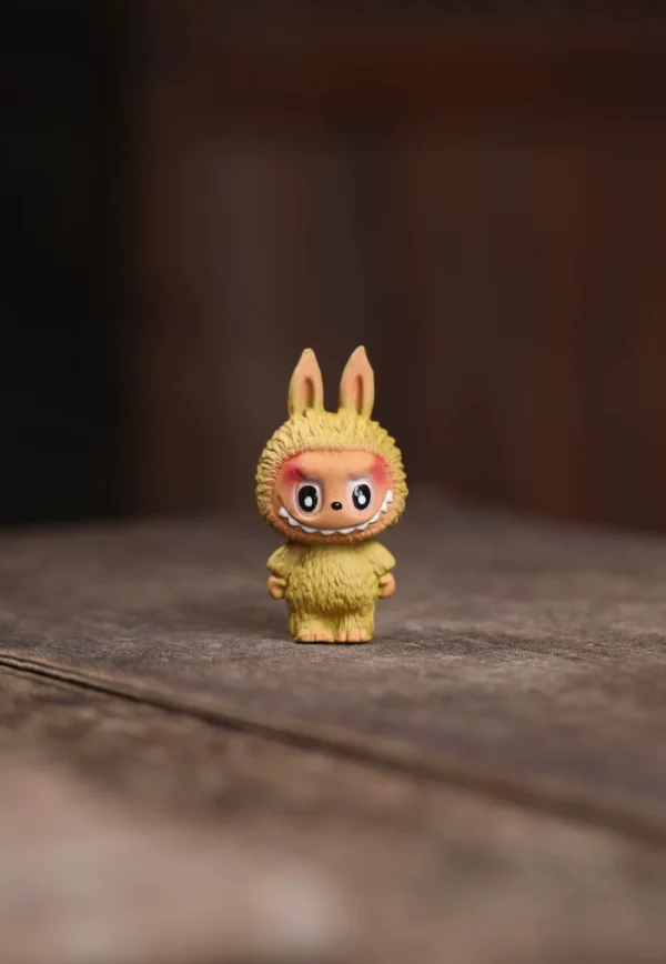 Zisha Labubu Tea Pet｜Handmade Creative Ornament｜Ceramic Decoration｜拉布佈紫砂茶寵