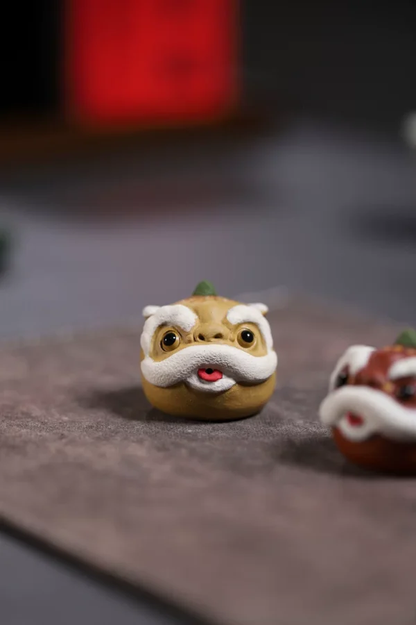 O1CN01CUGpXypUv0B1bRxv_!!3012228851 Yixing Zisha Cultivable Tea Pet|Lion Dance Ornament|Chinese Style Tea Table|醒狮摆件