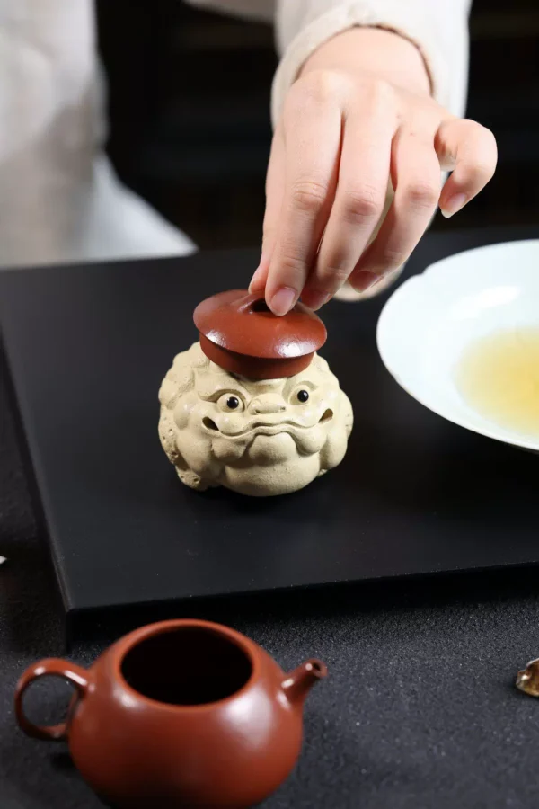Duan Clay Purple Sand | Golden Toad Tea Pet Ornament | Wealth-Attracting Golden Toad | 招财金蟾蜍