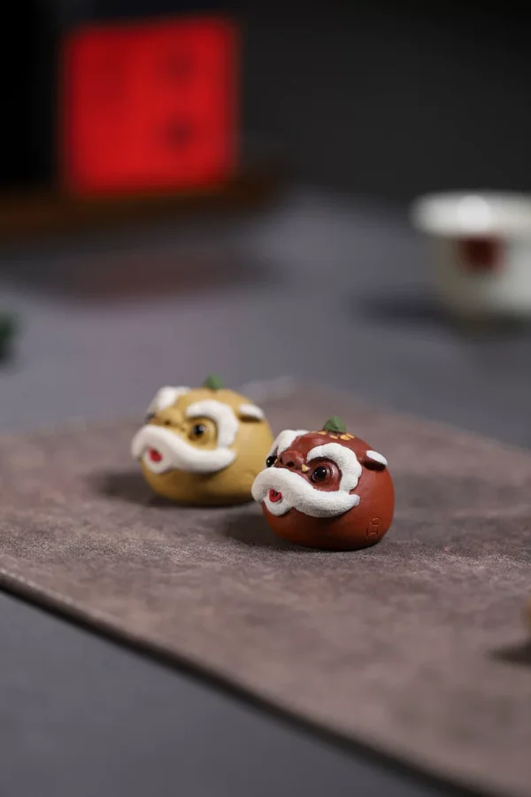 O1CN01peWCndpj7OF1bRxv_!!3012228851 Yixing Zisha Cultivable Tea Pet|Lion Dance Ornament|Chinese Style Tea Table|醒狮摆件
