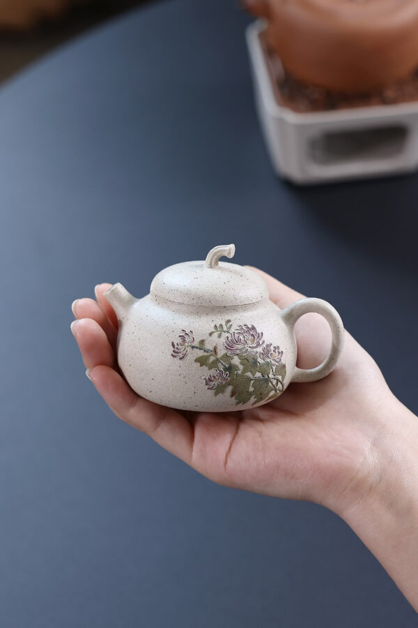 Eggplant Shaped Teapot | September Chrysanthemum | White Jade Duan Clay | 100ml | 九月菊花