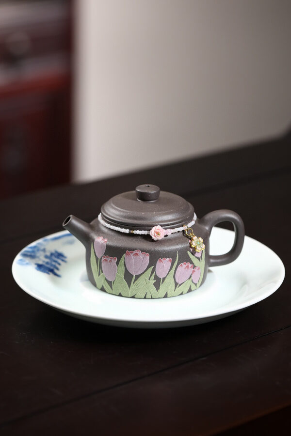 Slip Painting | Dezhong Teapot | Blue Grey Clay | 130ml | Slip-Painted Tulip | 泥绘郁金香