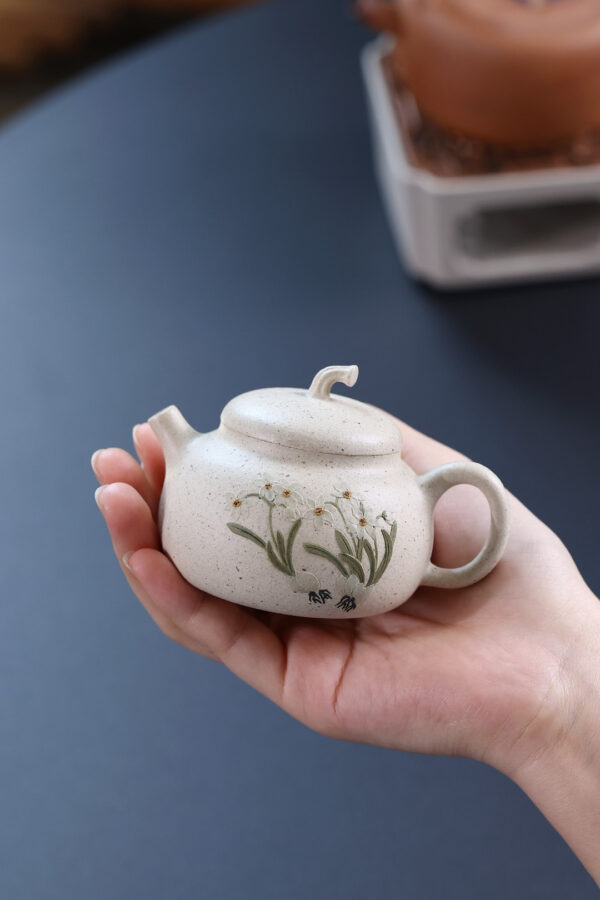 Original Yixing Zisha Teapot | Eggplant Shape | December Narcissus | White Jade Duan Ni | 100ml | 茄瓜