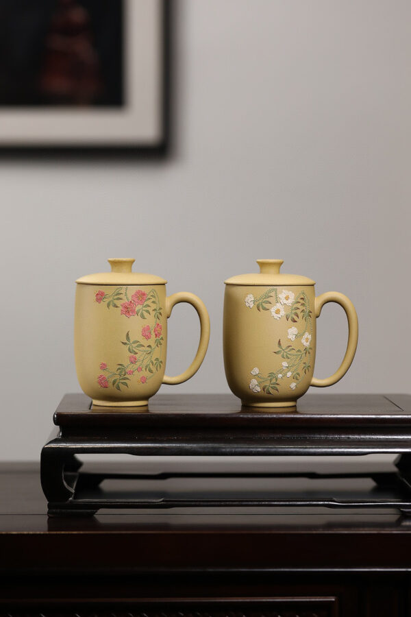 wsxc1791834712789_1 Yixing Zisha Lidded Tea Cup | Slip-Painted Prosperous Flowers| Benshan Green Clay| 220ml | 繁花似锦