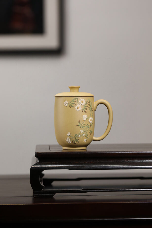 wsxc1791834919329_0 Yixing Zisha Lidded Tea Cup | Slip-Painted Prosperous Flowers| Benshan Green Clay| 220ml | 繁花似锦