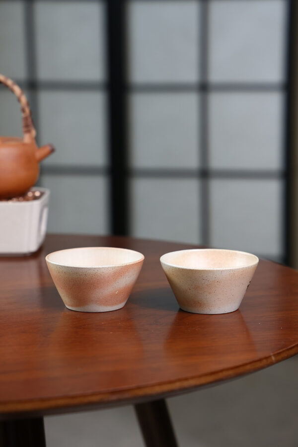 wsxc1791835103011_7 Yixing Zisha Master Cup | Slip-Painted Cats Playing in Spring Stream | Wood-Fired | 90ml | 猫嬉春涧
