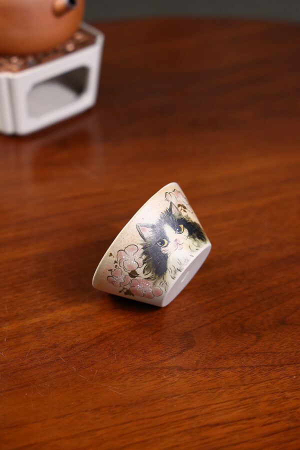 wsxc1791835103029_8 Yixing Zisha Master Cup | Slip-Painted Cats Playing in Spring Stream | Wood-Fired | 90ml | 猫嬉春涧