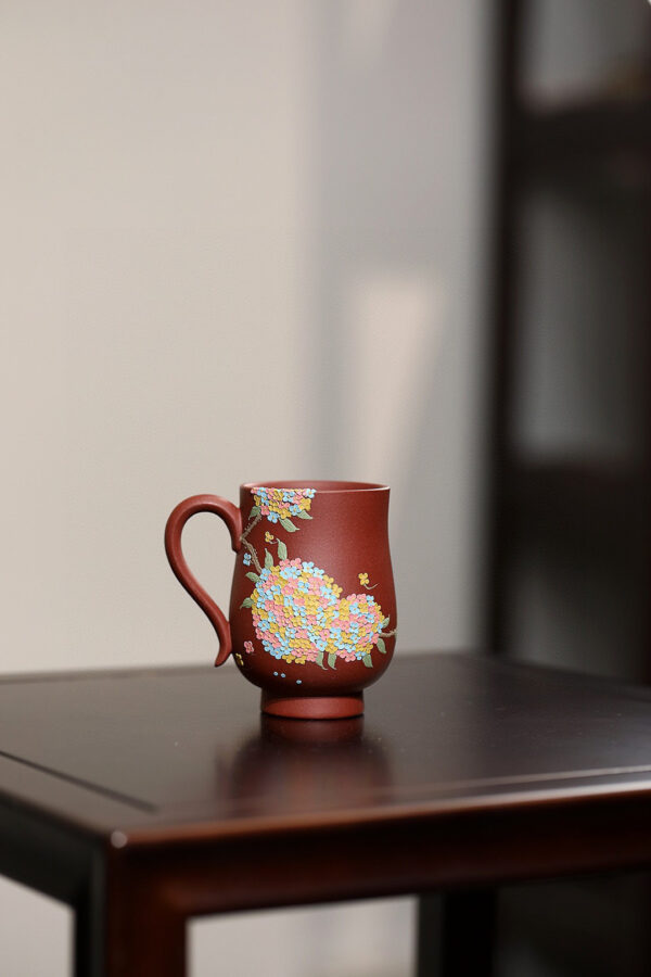 Master Cup | Fine Relief Painted Hydrangea Master Cup Qing Cement Clay | 170ml | 绣球花