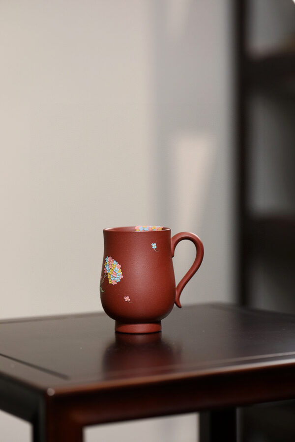 Master Cup | Fine Relief Painted Hydrangea Master Cup Qing Cement Clay | 170ml | 绣球花